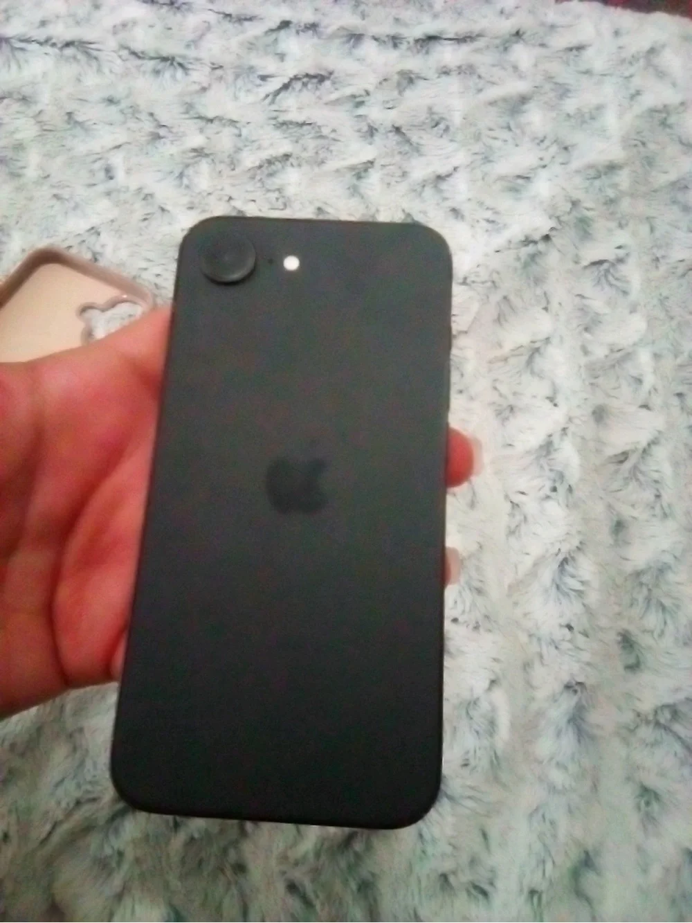 Apple iPhone 16e- (Black)128 gb VZW